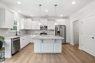 421 Balvenie Dr, Greenville, SC 29607 - Photo 10