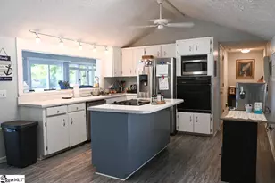 92 Bridgewater Ct, Iva, SC 29655 - Photo 8