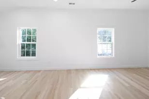 802 W Hampton St, Laurens, SC 29360 - Photo 6