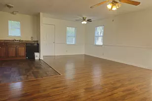 218 Donavan Dr, Spartanburg, SC 29302 - Photo 2