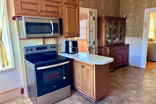 400 E Buford St, Gaffney, SC 29340 - Photo 8