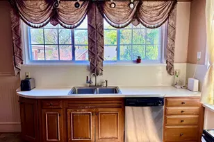 400 E Buford St, Gaffney, SC 29340 - Photo 4