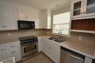 925 Cleveland St, Greenville, SC 29601 - Photo 4