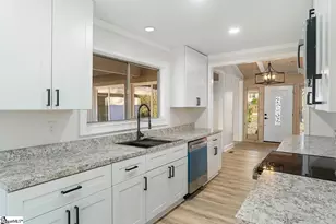 180 Lanewood Dr, Greenville, SC 29607 - Photo 2