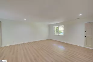 210 Rison Rd, Greenville, SC 29611 - Photo 10