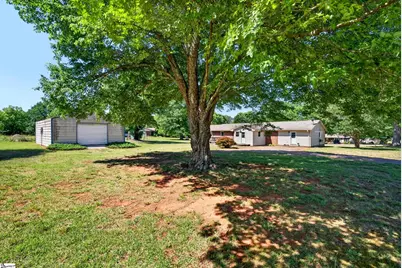 111 Highland Acres Drive, Boiling Springs, SC 29316 - Photo 6