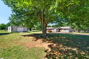 111 Highland Acres Dr, Boiling Springs, SC 29316 - Photo 6