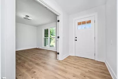 3 Hibourne Court, Greenville, SC 29615 - Photo 2