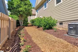 9 Hogarth St, Greenville, SC 29617 - Photo 40