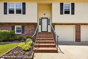 6 Royal Oak Ct, Greenville, SC 29607 - Photo 2