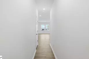 818 Embark Cir, Greer, SC 29651 - Photo 4