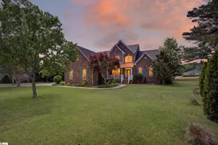 24 Laurelcrest Ln, Travelers Rest, SC 29690 - Photo 2