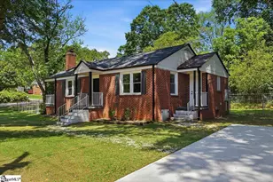 20 Milton Dr, Greenville, SC 29605 - Photo 2