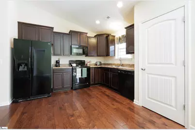 108 Summerdale Drive, Taylors, SC 29687 - Photo 8
