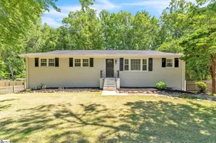 15 Longmeadow Rd, Taylors, SC 29687 - Photo 1