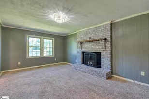 210 Oakmont Dr, Boiling Springs, SC 29316 - Photo 12