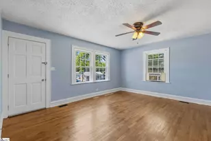 21 Henderson St, Inman, SC 29349 - Photo 2