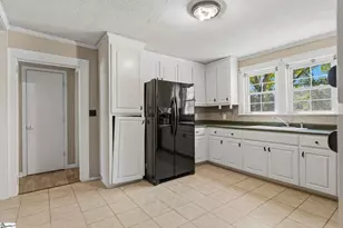 21 Henderson St, Inman, SC 29349 - Photo 8
