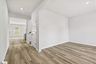 914 Rising Oak Ct, Spartanburg, SC 29301 - Photo 6
