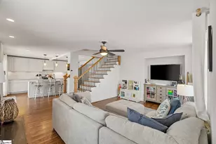 39 Douglas Dr, Greenville, SC 29605 - Photo 6