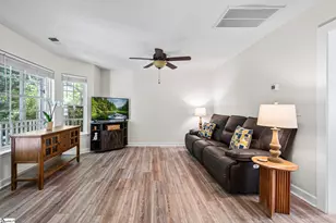 126 Sprouse Ln, Fountain Inn, SC 29644 - Photo 2