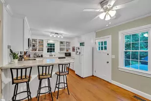 36 Auburn Cir, Greenville, SC 29607 - Photo 8