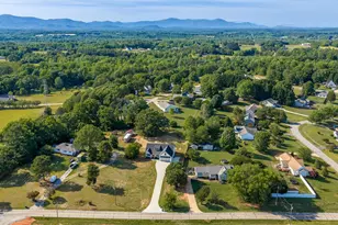 1444 Roddy Rd, Campobello, SC 29322 - Photo 2