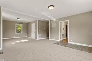 600 Sunnyside Dr, Greer, SC 29651 - Photo 2