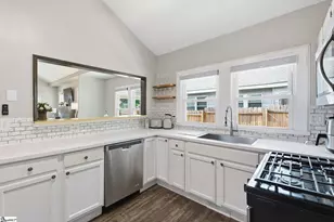 107 Chandler St, Greenville, SC 29609 - Photo 18