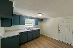 8 Clark St, Laurens, SC 29360 - Photo 8
