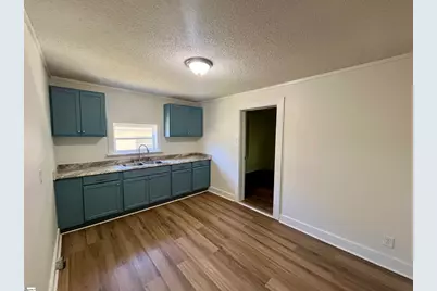 13 Clark Street, Laurens, SC 29360 - Photo 2