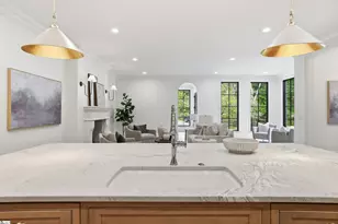 101 Sherwood St, Greenville, SC 29601 - Photo 14