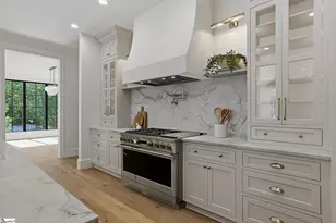 101 Sherwood St, Greenville, SC 29601 - Photo 12