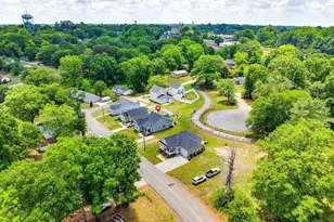 505 W D Ave, Easley, SC 29640 - Photo 16
