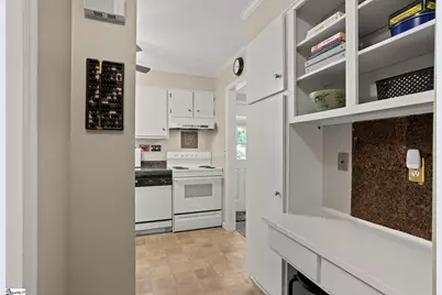 815 Edwards Road, Greenville, SC 29615 - Photo 8