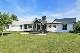 305 Waters Rd, Taylors, SC 29687 - Photo 10