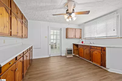 208 N Marion Street, Joanna, SC 29351 - Photo 8