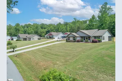 452 Bowers Road, Travelers Rest, SC 29690 - Photo 2