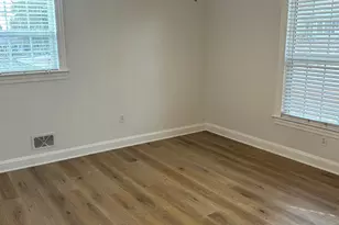 7 Vanderbilt Cir, Greenville, SC 29609 - Photo 16
