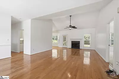 407 Roberts Road, Taylors, SC 29687 - Photo 4