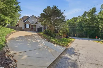 317 Squires Creek Road, Simpsonville, SC 29681 - Photo 2
