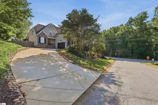 317 Squires Creek Rd, Simpsonville, SC 29681 - Photo 2