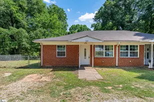 302 Churchill Cir, Greenville, SC 29605 - Photo 2