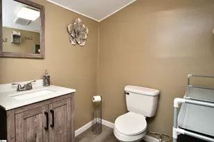 136 W Corley Ln, Spartanburg, SC 29303 - Photo 42