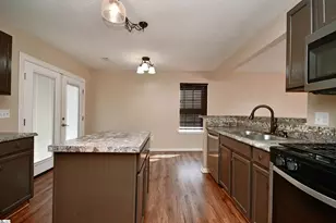 136 W Corley Ln, Spartanburg, SC 29303 - Photo 14