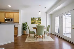 323 Majesty Ct, Greenville, SC 29615 - Photo 10