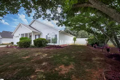 515 Climbing Rose Court, Fountain Inn, SC 29644 - Photo 2