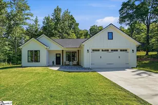 298 Red Hill Rd, Landrum, SC 29356 - Photo 4