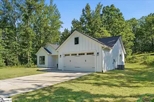 298 Red Hill Rd, Landrum, SC 29356 - Photo 2