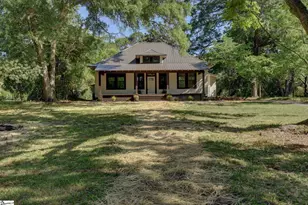 205 Mountain View St, Westminster, SC 29693 - Photo 2